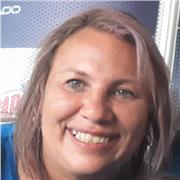 Profesora de matemáticas, experiencia de 10 años, busco la forma de encontrar la lógica y que sea como un juego,, no de forma mecánica, todo lo realizo mediante casos prácticos de la vida cotidiana